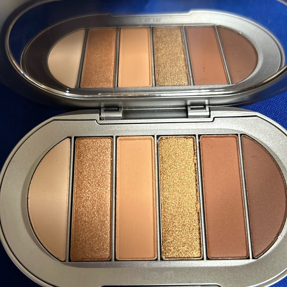 R. E. M. Eyeshadow